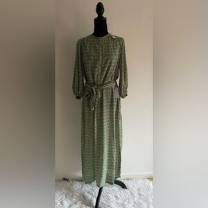 MAX STUDIO Elegant Green Patterned Dress